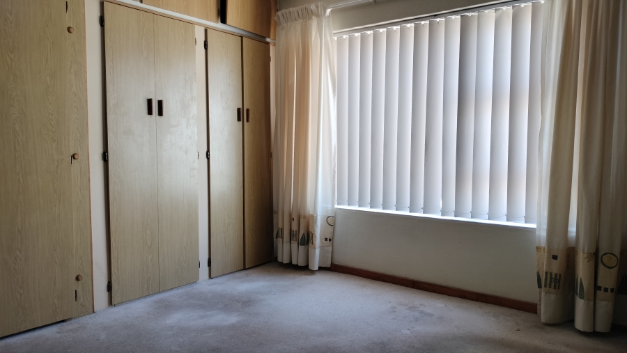 4 Bedroom Property for Sale in Fraaiuitsig Western Cape